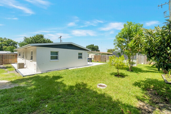 Building Photo - 7703 Southside Ln