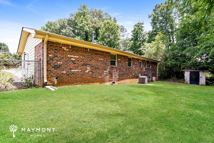 Building Photo - 4590 Ridgeview Dr