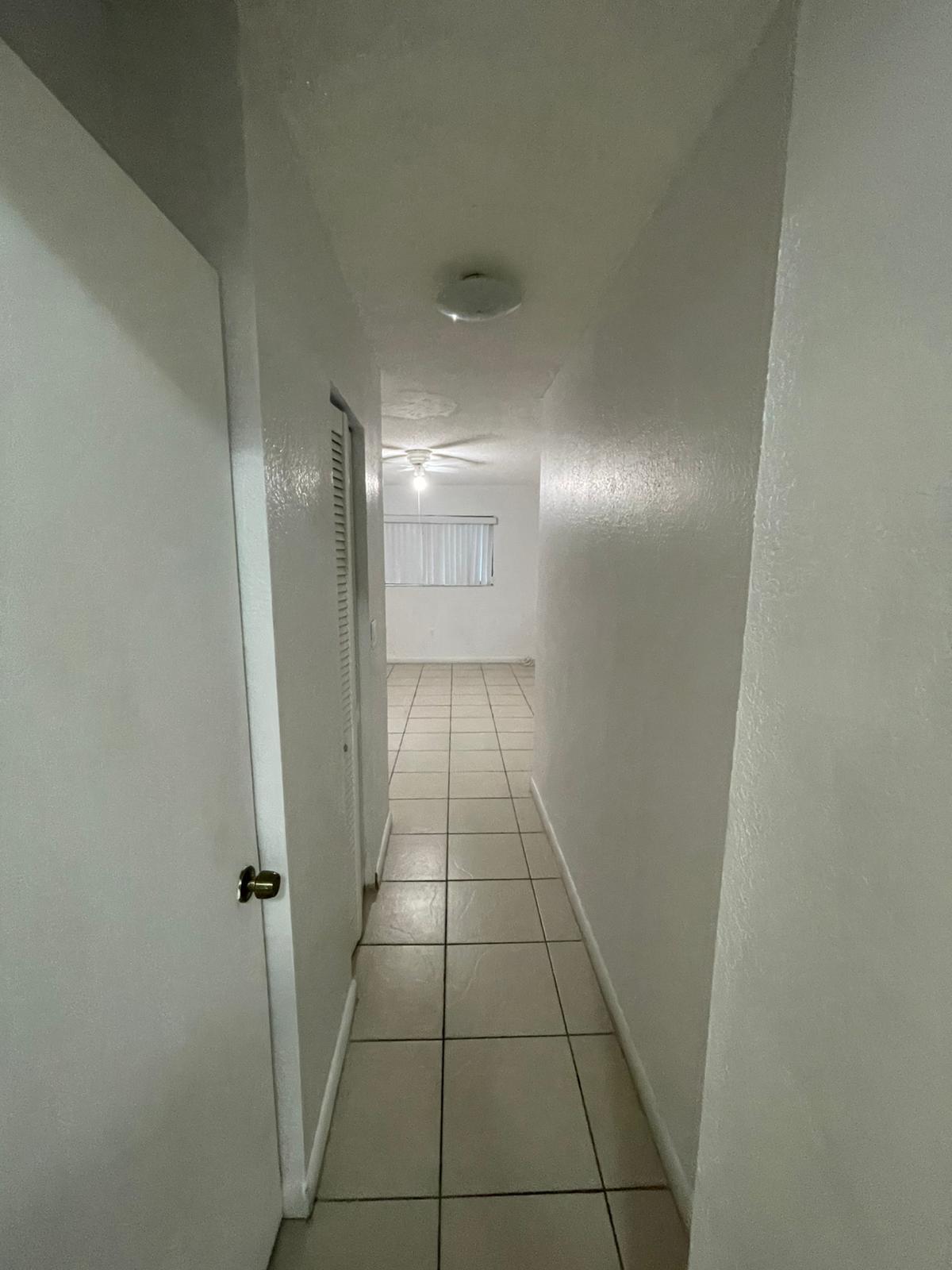 Building Photo - 230 W 68th St