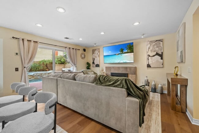 Building Photo - 2003 Pierce Ct