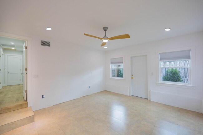 Building Photo - 730 Winters St