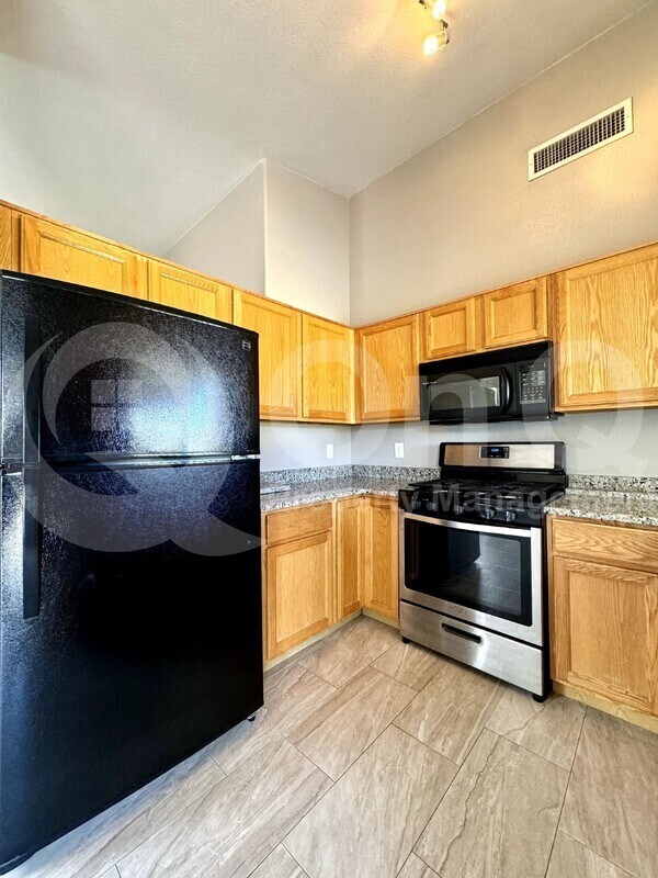 Building Photo - 2084 W Cholla Estate Dr