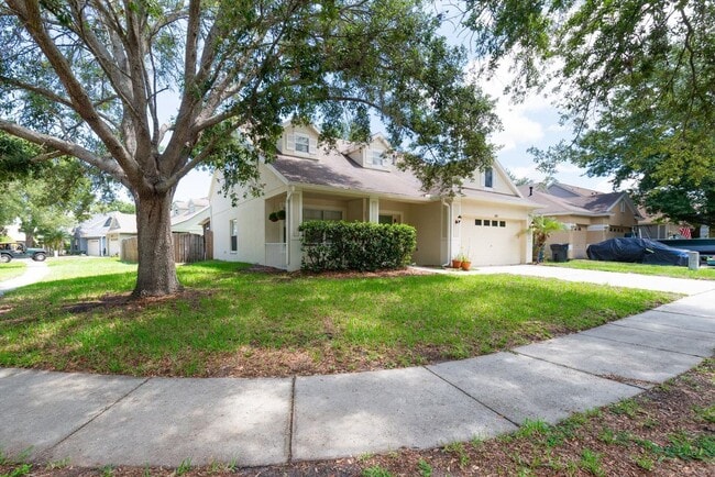 Building Photo - Updated 4BR with Bonus Room in Riverview!