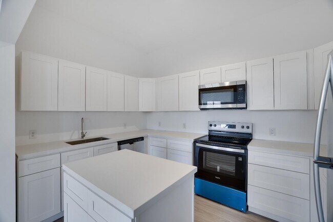 Building Photo - 9161 Brandywine Dr