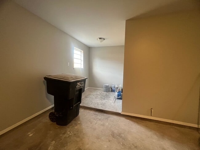 Building Photo - Updated in North Bossier.. Close to Barksdale Air Force Base..