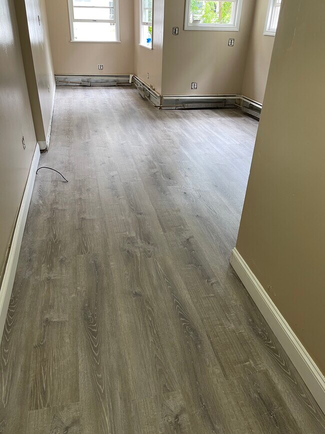 Building Photo - 70 Union St