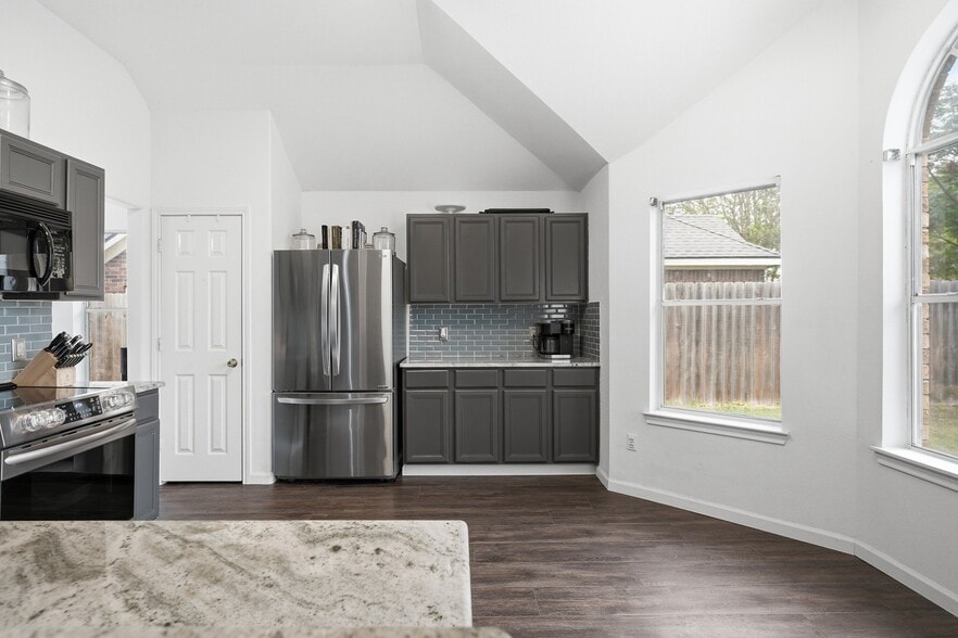 Building Photo - 7218 Gingerberry Dr