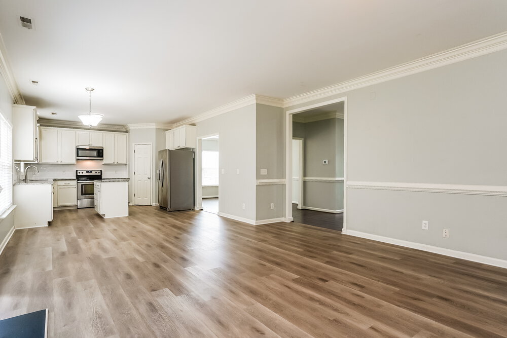 Building Photo - 401 Pyracantha Dr
