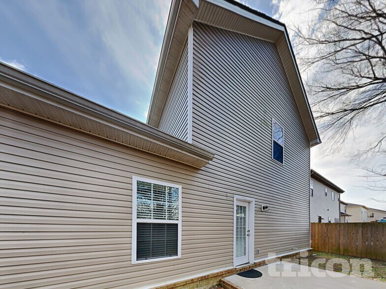 Building Photo - 4210 Effie Seward Dr