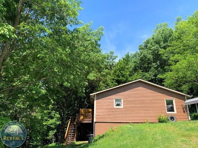 Building Photo - 159 David Sides Rd