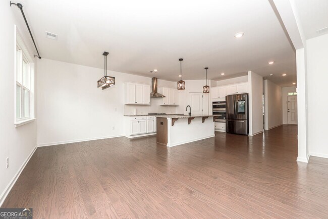 Building Photo - 5575 Coltman Dr