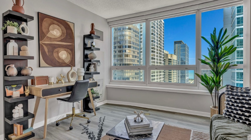 Building Photo - 340 E Ohio St