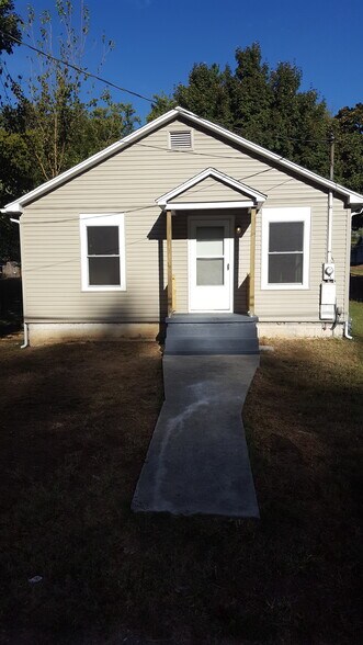Primary Photo - 1123 Massachusetts Ave