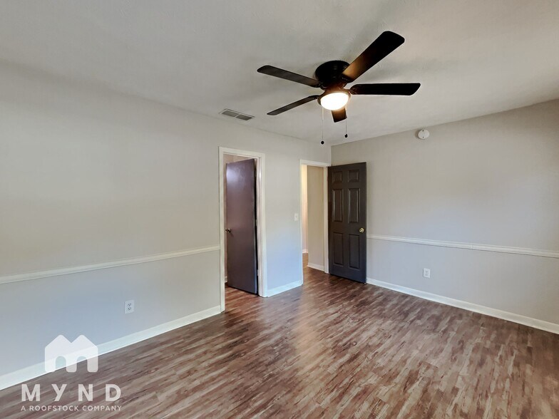 Building Photo - 3510 Hopkins Ct