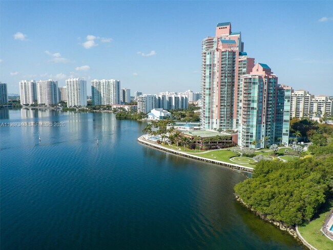 Building Photo - 3530 Mystic Pointe Dr
