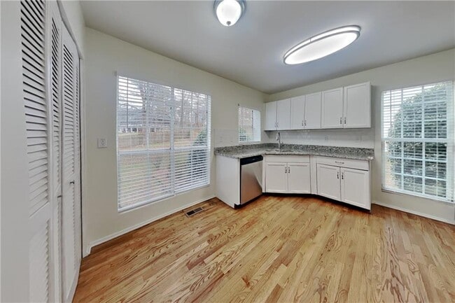 Building Photo - 353 Ansley Brook Dr