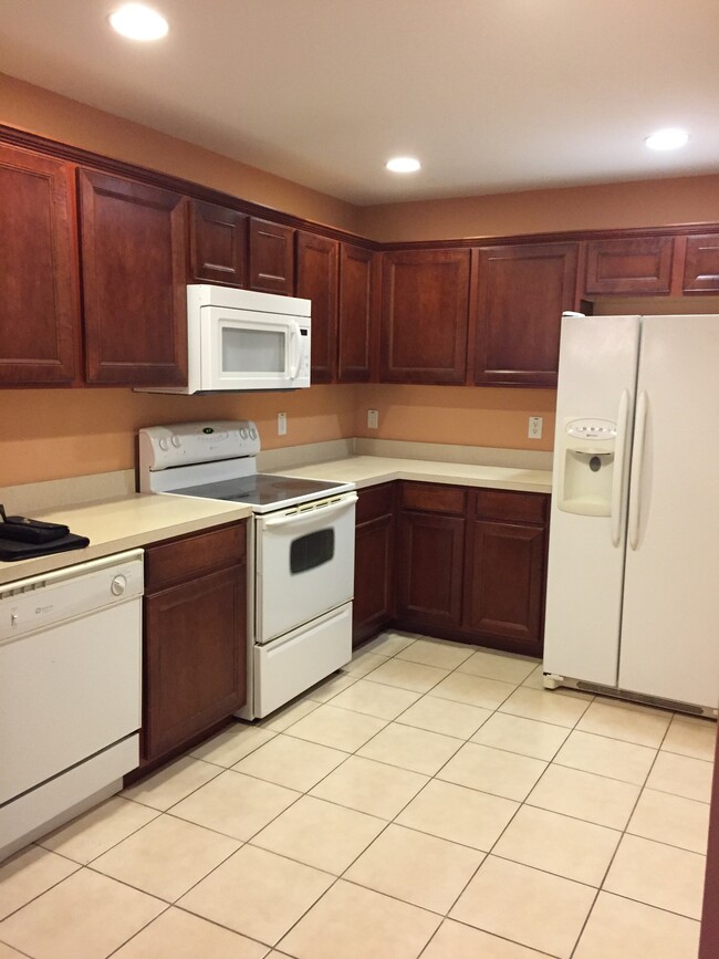 Building Photo - 4045 Pemberly Pines Cir