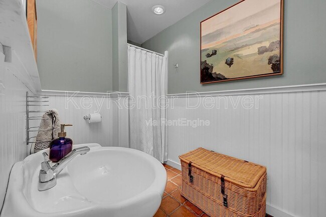 Building Photo - 3427 Iris Ct