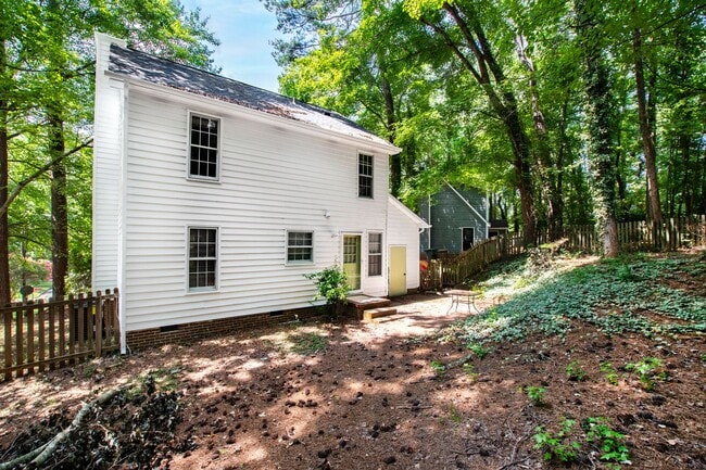 Building Photo - 3-Bedroom Home for in Cary – Close to Downtown!