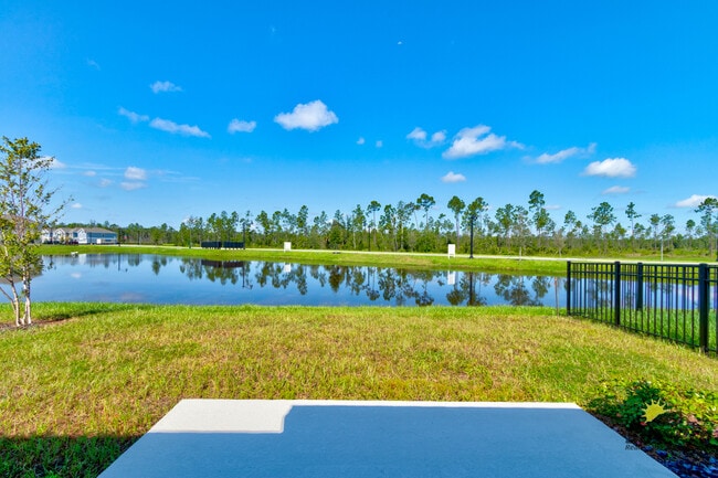 Building Photo - 2123 Green Valley St