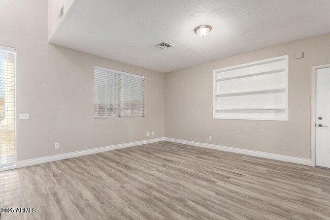 Building Photo - 1819 W Joy Ranch Rd