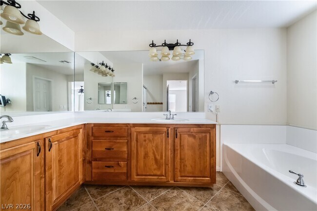 Building Photo - 6572 Polonius Ct