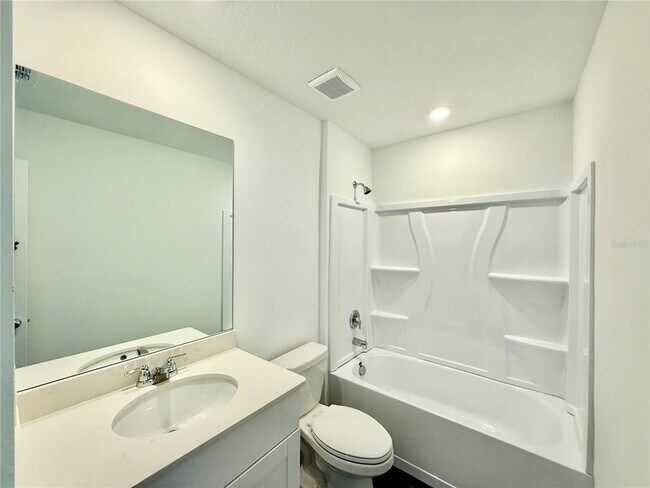 Building Photo - 3783 NE 30th Ter