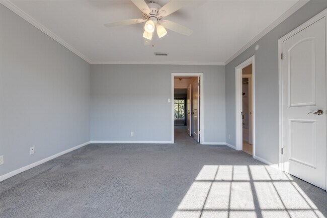Building Photo - 6339 Briar Rose Dr