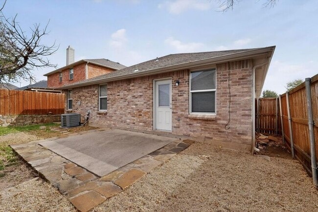 Building Photo - 12829 Pearson Dr
