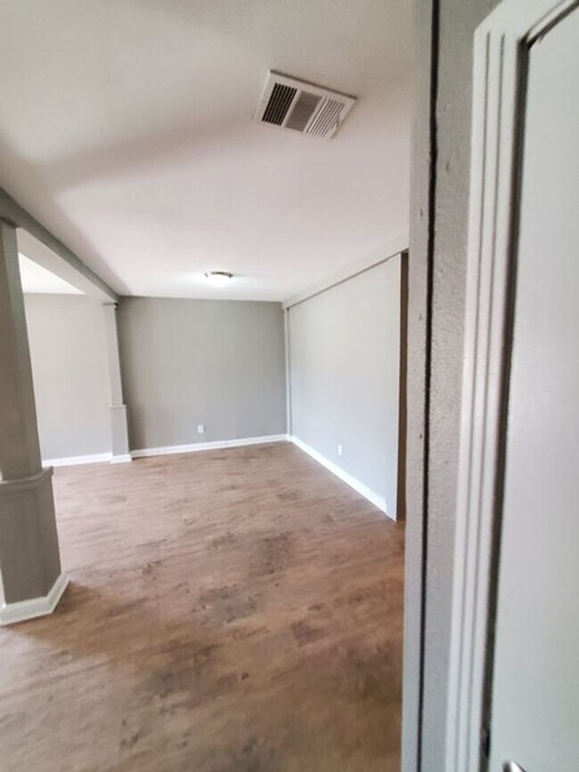 Building Photo - Beautiful 3-Bed Apartment in Schertz!