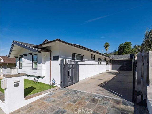 Building Photo - 21555 Mulholland Dr