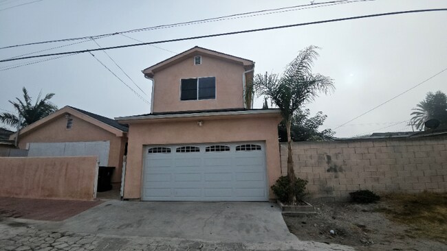 Building Photo - 1107 S Central Ave