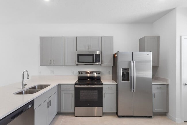 Building Photo - 3094 SKYLINE