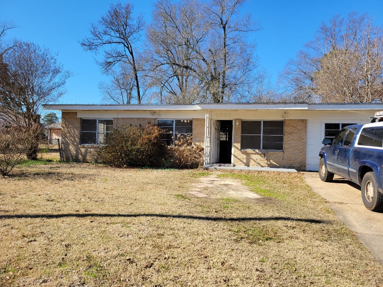 Primary Photo - 3503 Porter Ave