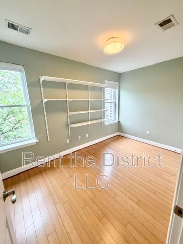 Building Photo - 3318 Sherman Ave NW