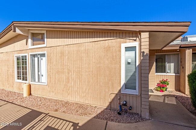 Building Photo - 1622 E Campbell Ave