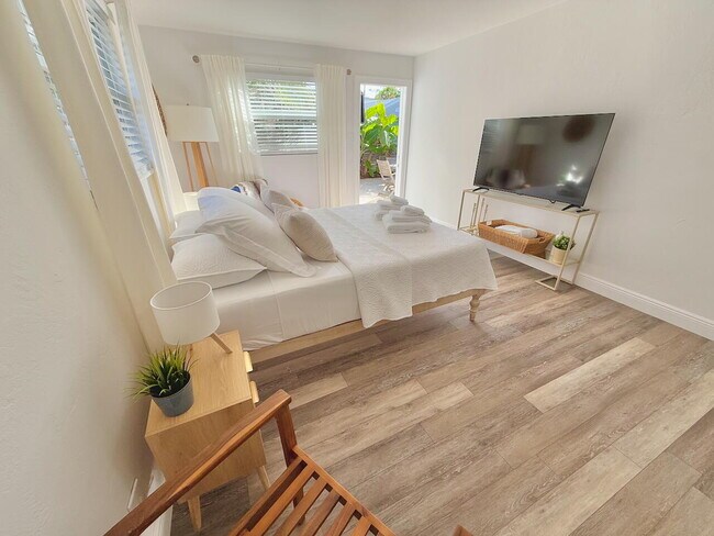 Building Photo - 311 N Swinton Ave