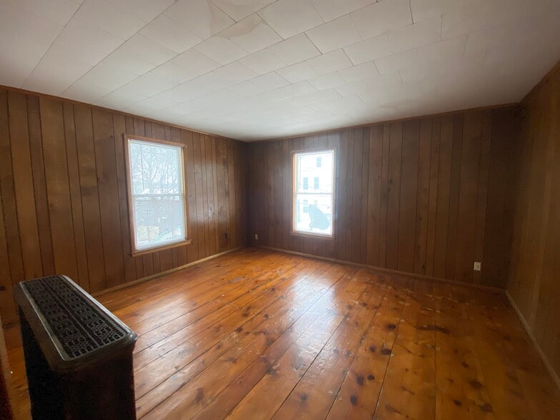 Master Bedroom - 28 Newbury St