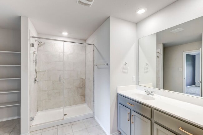 Building Photo - 9705 Kensley Rose Dr