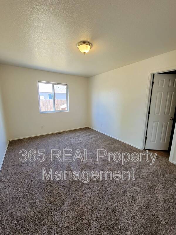 Building Photo - 3821 Tumbleweed Dr