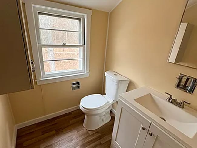 Building Photo - Charming Barnegat Retreat – Cozy 3-Bed Hom...