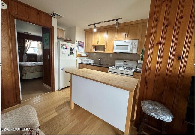 Building Photo - 2200 Oceanfront