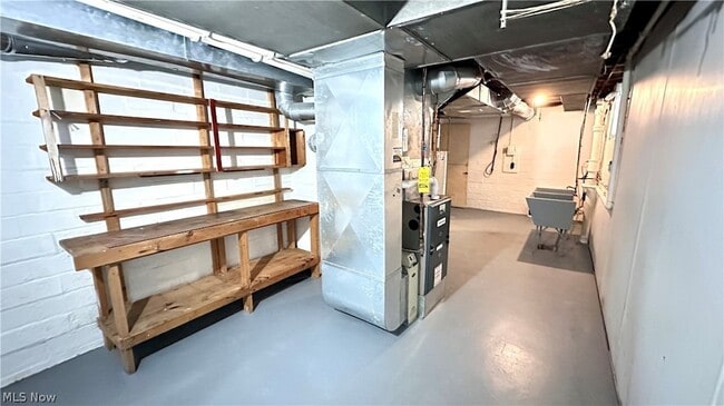 Building Photo - 1271 Hereford Rd