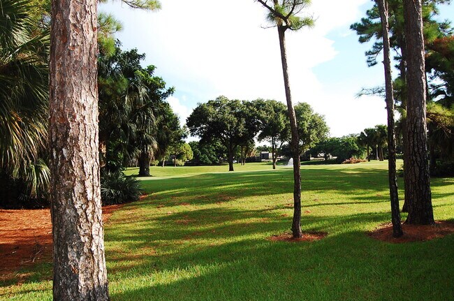 Building Photo - 120 Old Meadow Way