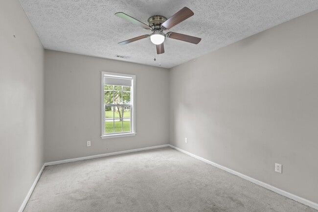 Building Photo - 300 Foxhall Rd