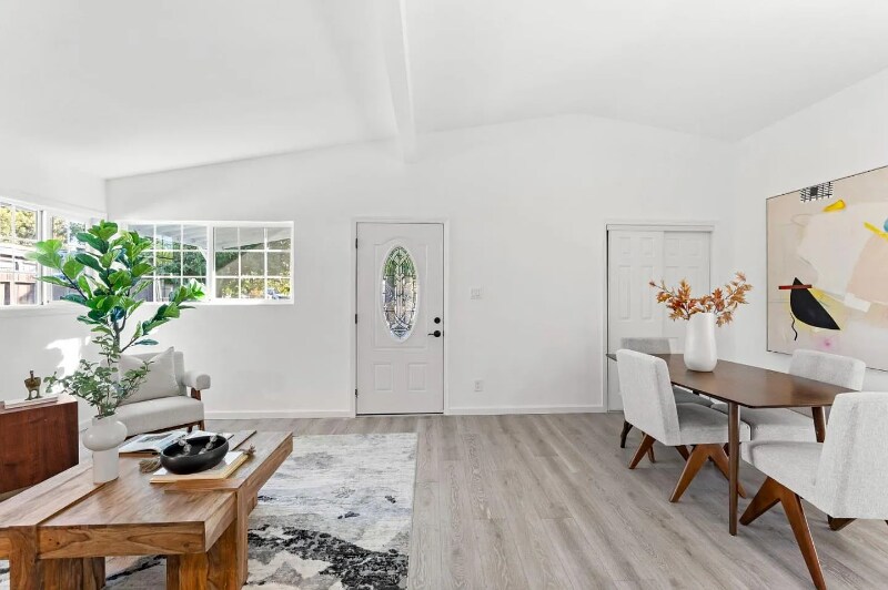 Building Photo - 2887 Fordham St