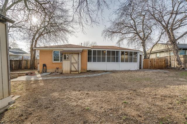 Building Photo - 3273 Lackland Rd