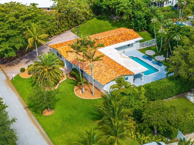 Building Photo - 6561 Marlin Dr