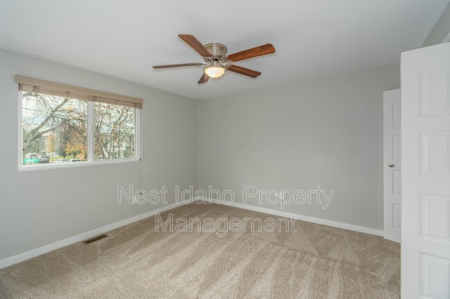 Building Photo - 223 N Liberty St