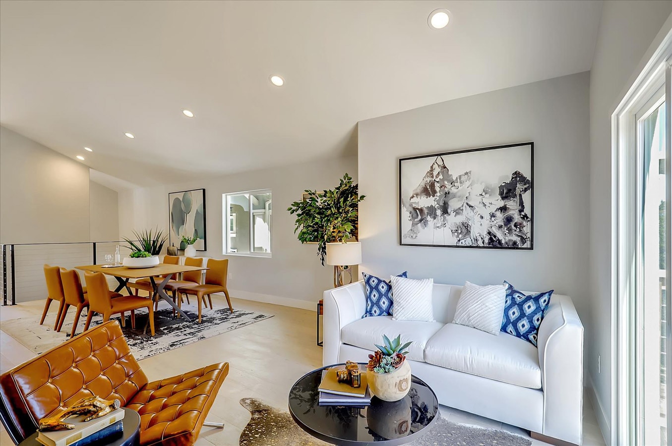 Building Photo - 914 Everett Ave